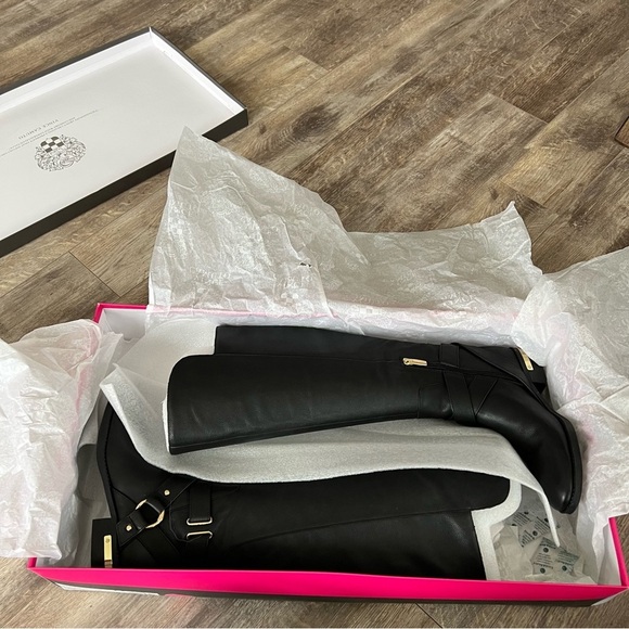 Like new! Original Box! VINCE CAMUTO PRESHENT RIDING BOOT - Wide Calf - Picture 14 of 16